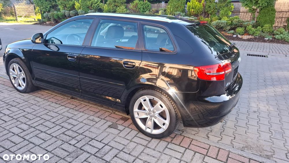 Audi A3 Sportback 1.6 TDI DPF Ambition - 5