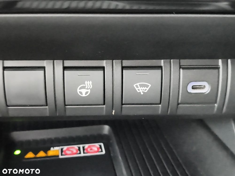 Toyota C-HR 1.8 Hybrid Executive - 26