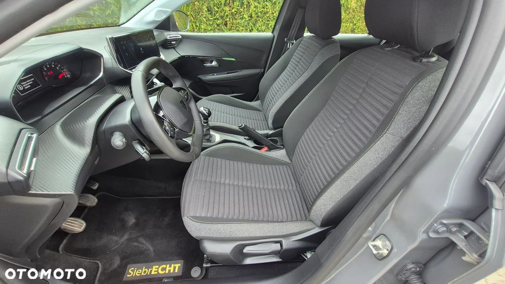 Peugeot 208 - 9