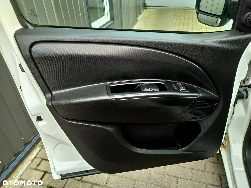 Opel Combo - 16