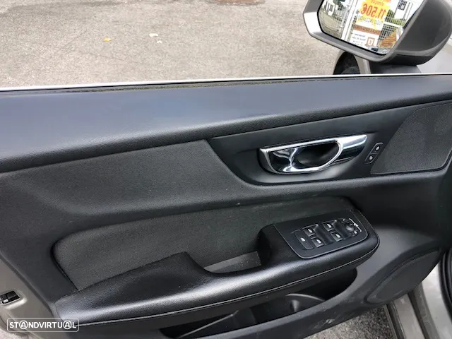 Volvo V60 2.0 D3 Momentum - 13