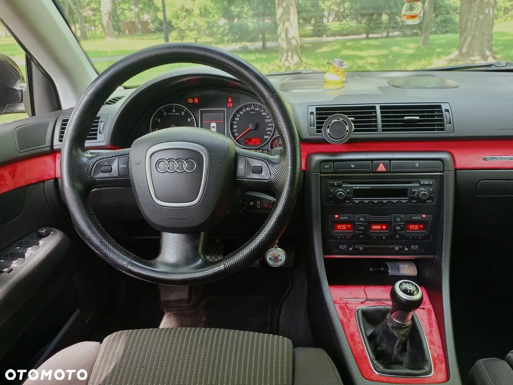Audi A4 Limousine 2.0 T FSI quattro - 9