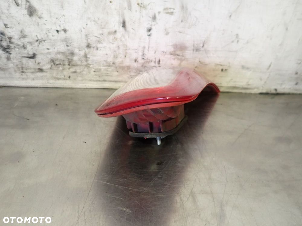 LAMPA LEWA TYLNA W KLAPIE MITSUBISHI LANCER VIII  132-87977 - 4