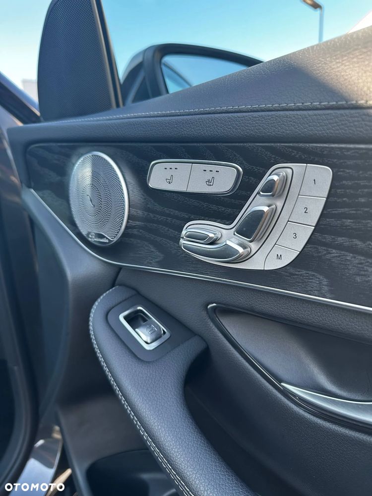 Mercedes-Benz GLC - 21
