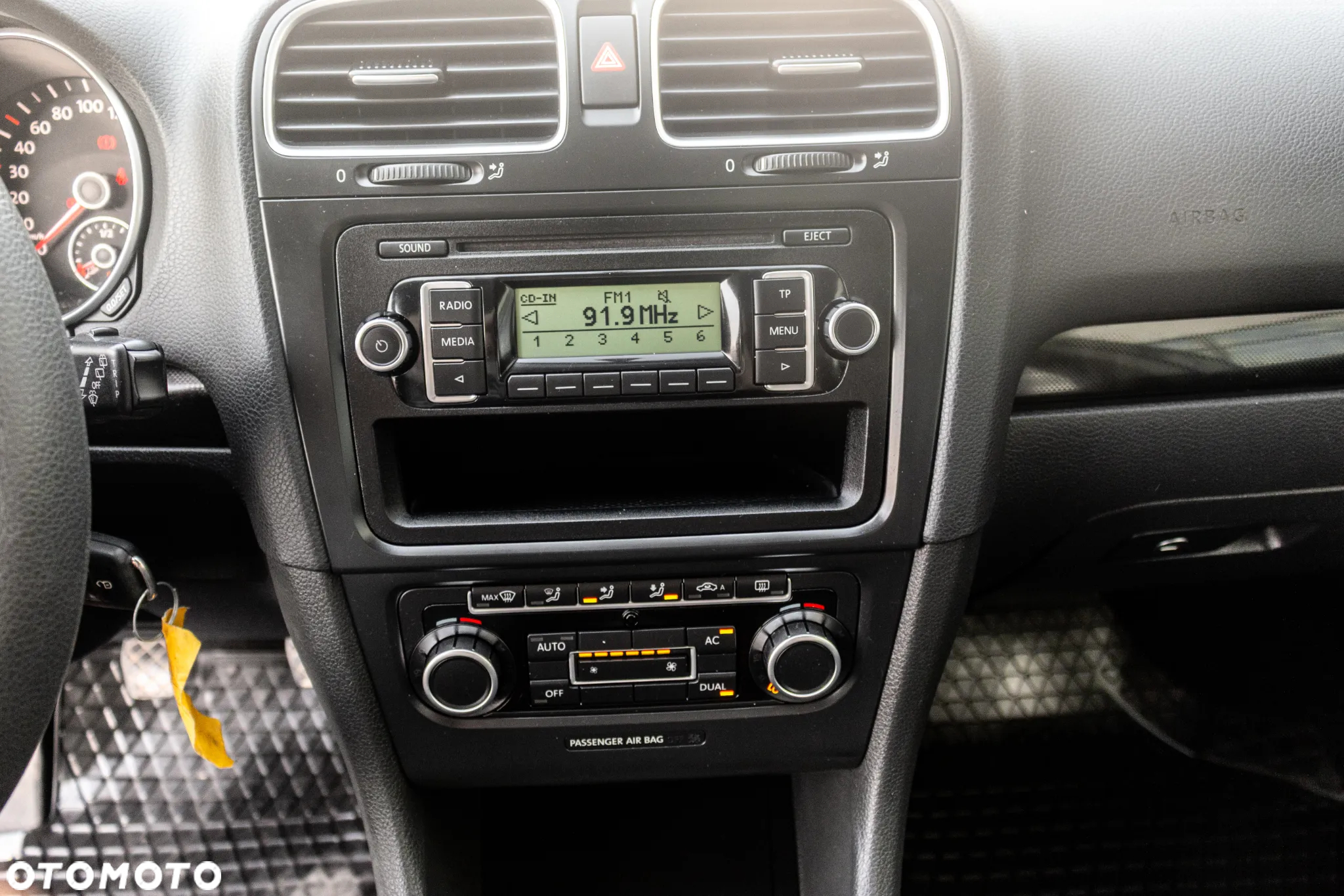 Volkswagen Golf - 12