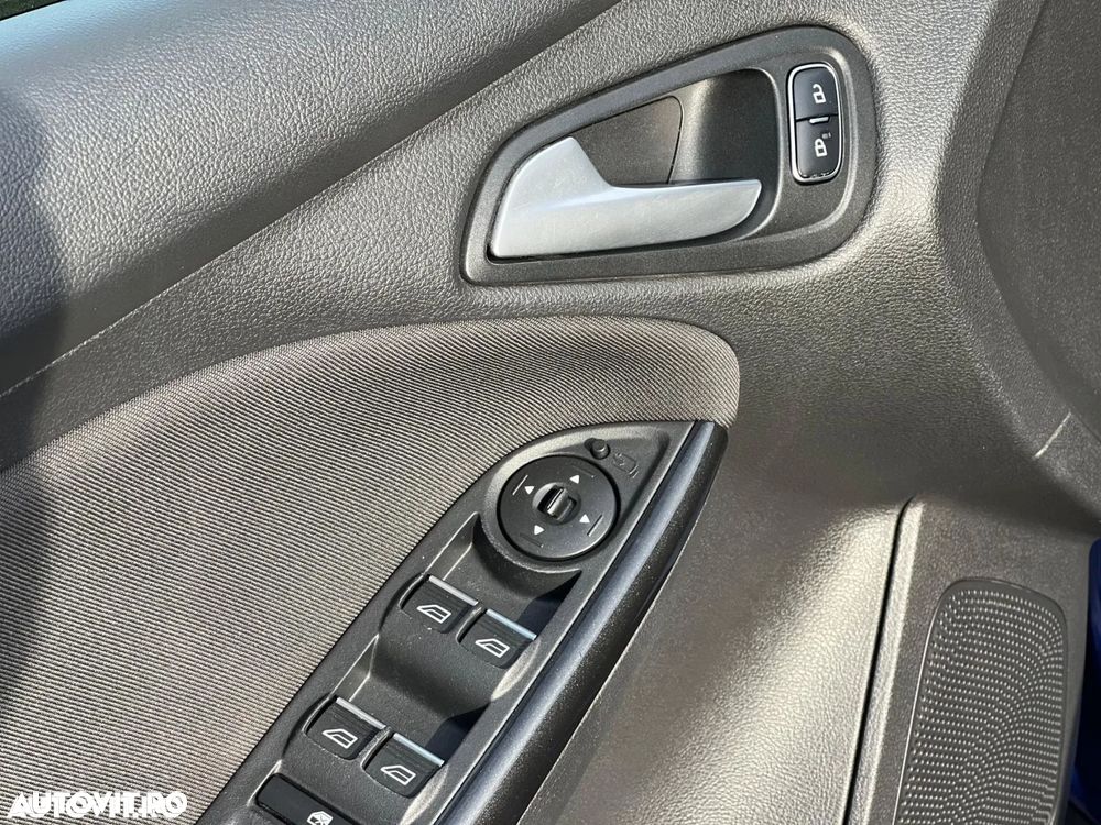 Ford Focus 1.0 EcoBoost Titanium - 10