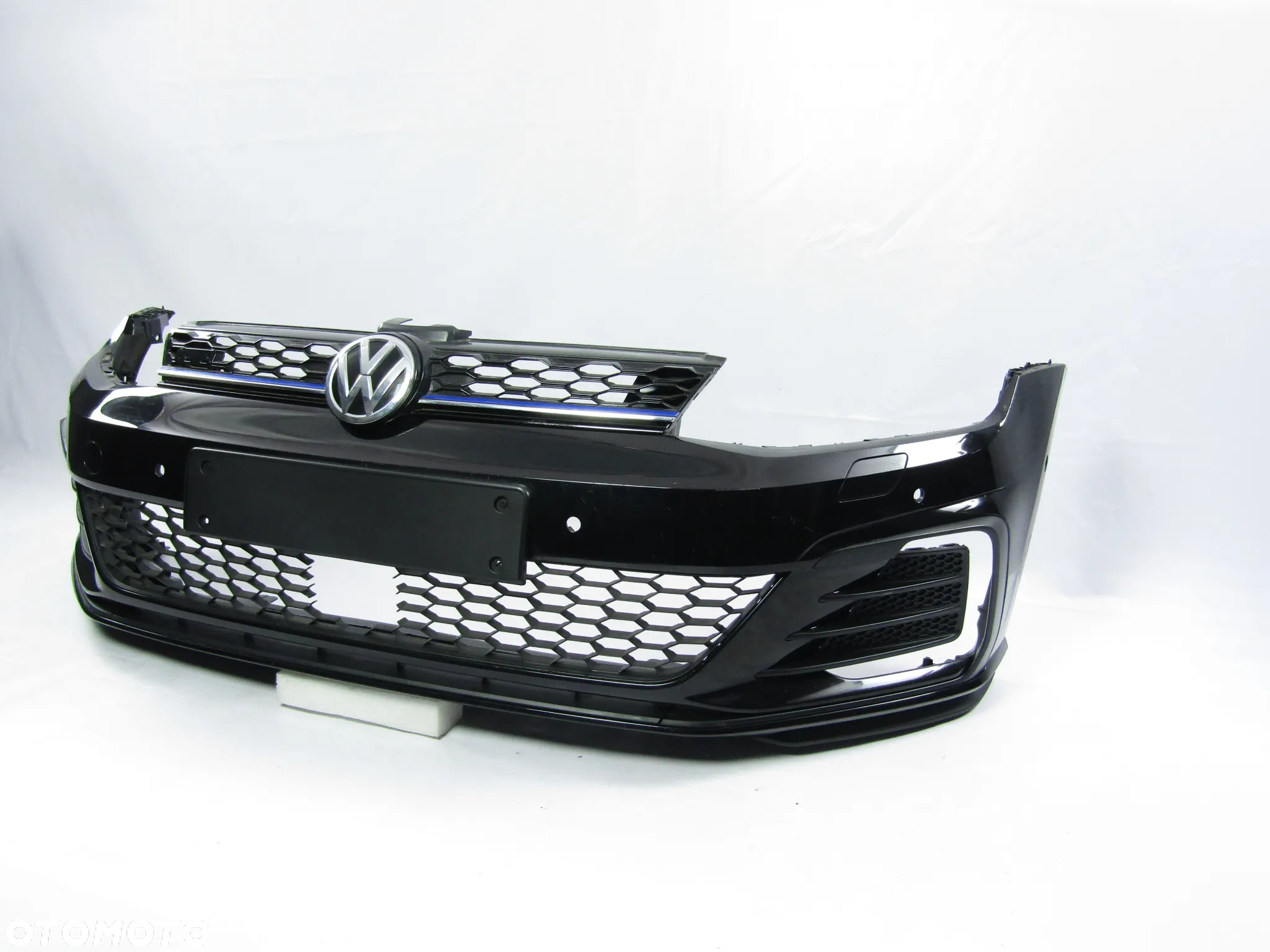 Zderzak przedni VW Golf 7 17 - 20 GTE Hybryda Sprysk. / Pdc-6 LC9X - 10