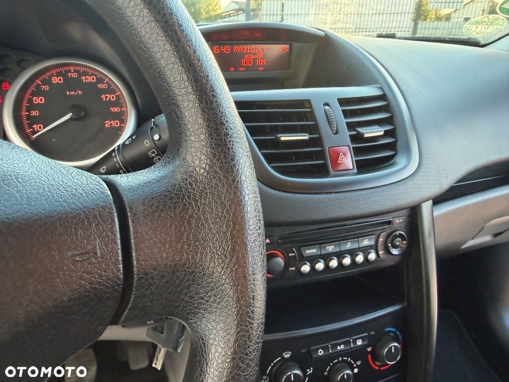 Peugeot 207 - 29