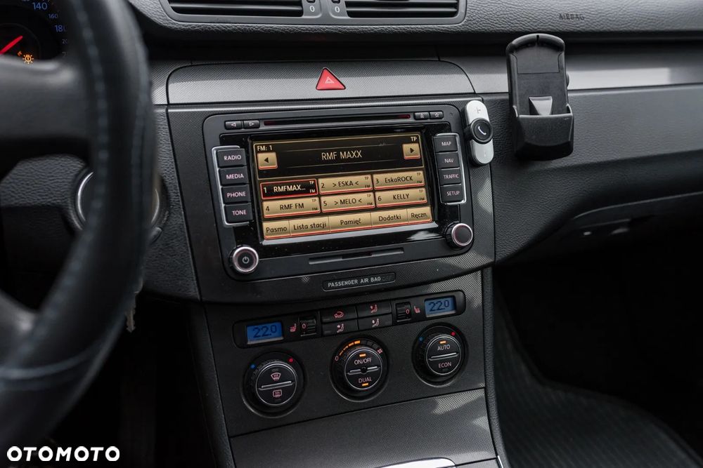 Volkswagen Passat 1.6 FSI Comfortline - 14