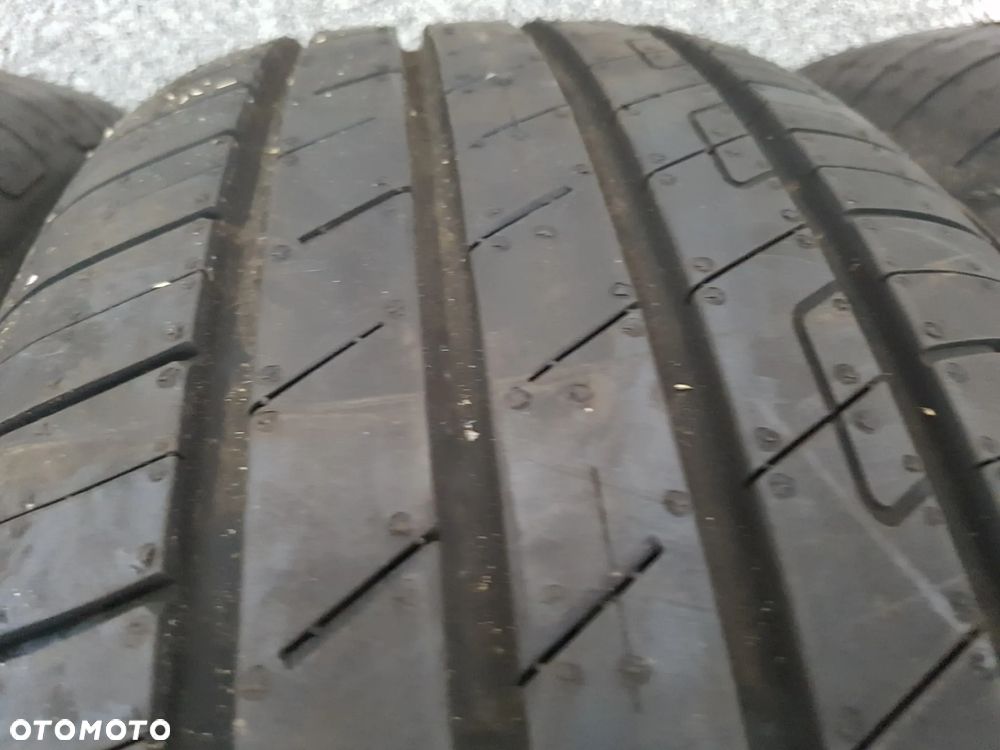 GOODYEAR EFIFICENT GRIP PERFORMANCE   215/50R17  215/50/17 - 15