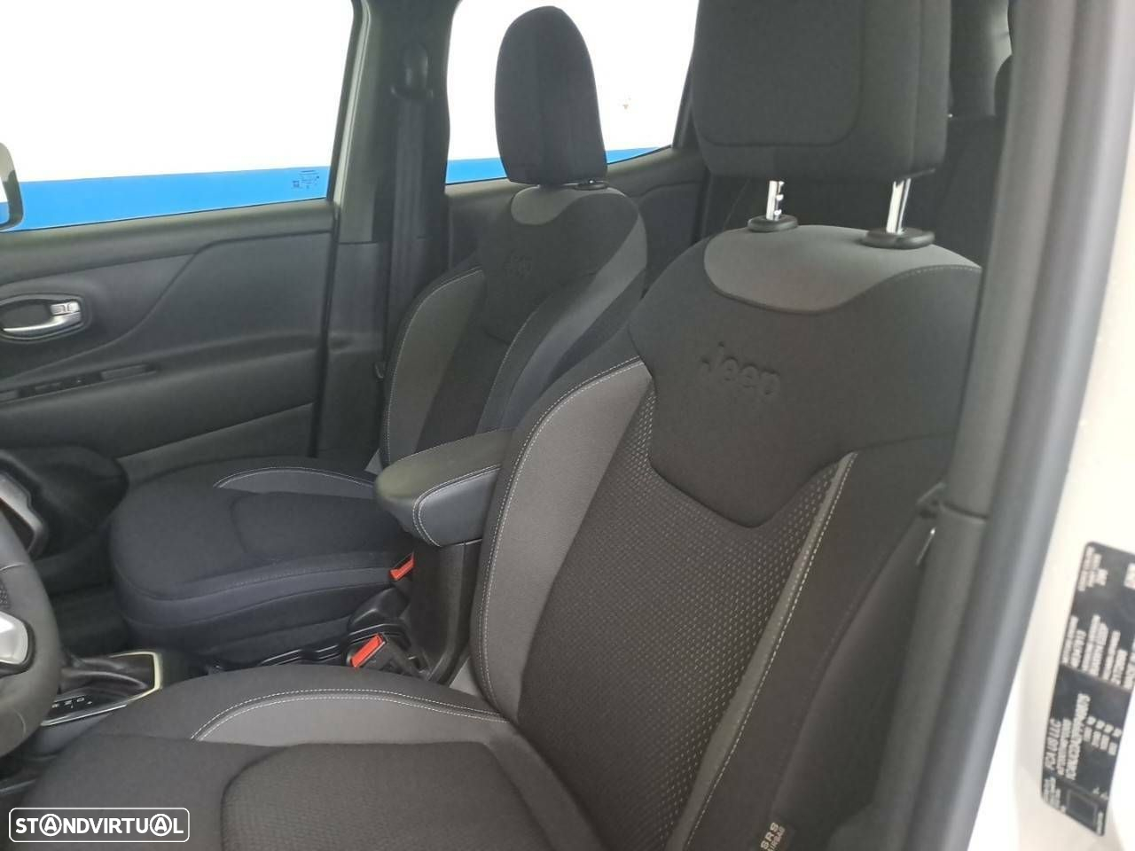 Jeep Renegade 1.5 TG e-Hybrid Limited DCT - 9