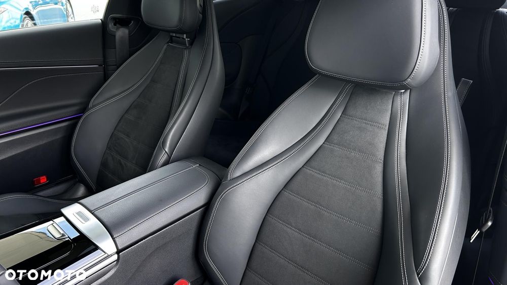 Mercedes-Benz CLE 300 4Matic 9G-TRONIC Edition AMG Line - 12