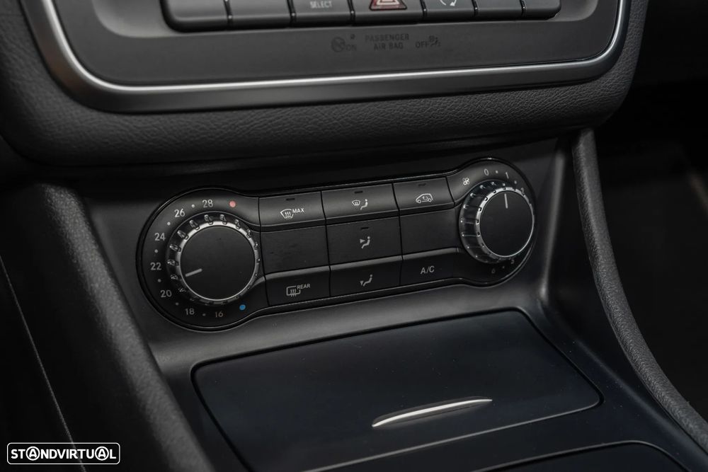 Mercedes-Benz GLA 180 AMG Line Aut. - 16