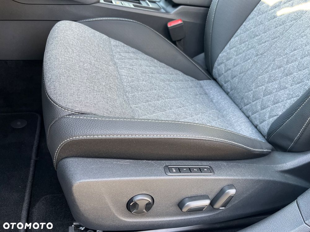 Skoda Octavia 2.0 TDI Sportline DSG - 22