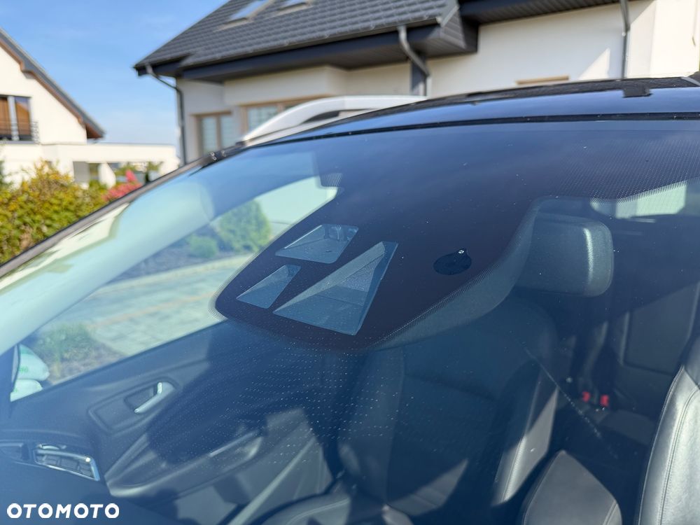 Ford Kuga 2.0 TDCi 4x4 Titanium - 29