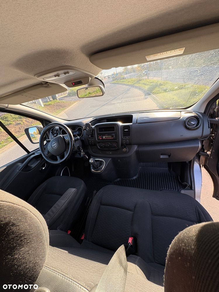 Opel Vivaro - 10
