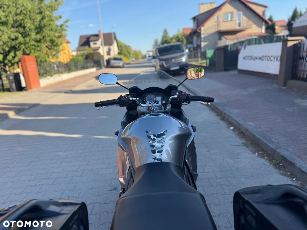 Suzuki GSX - 14