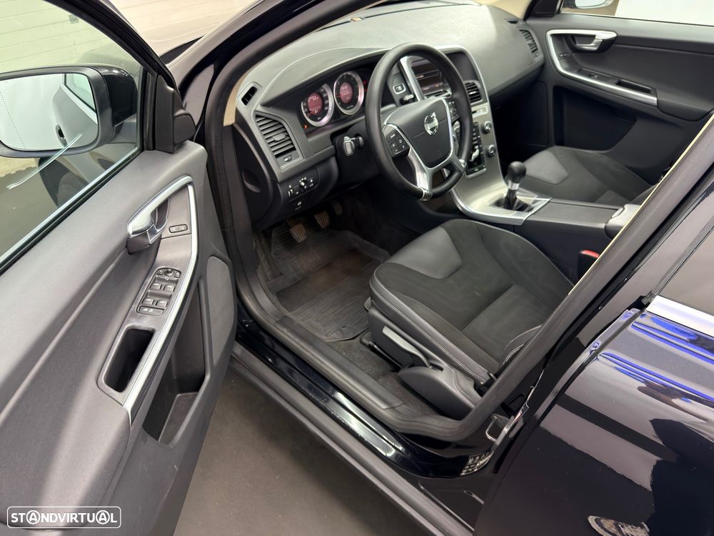 Volvo XC 60 2.0 D4 DRIVe Momentum - 13