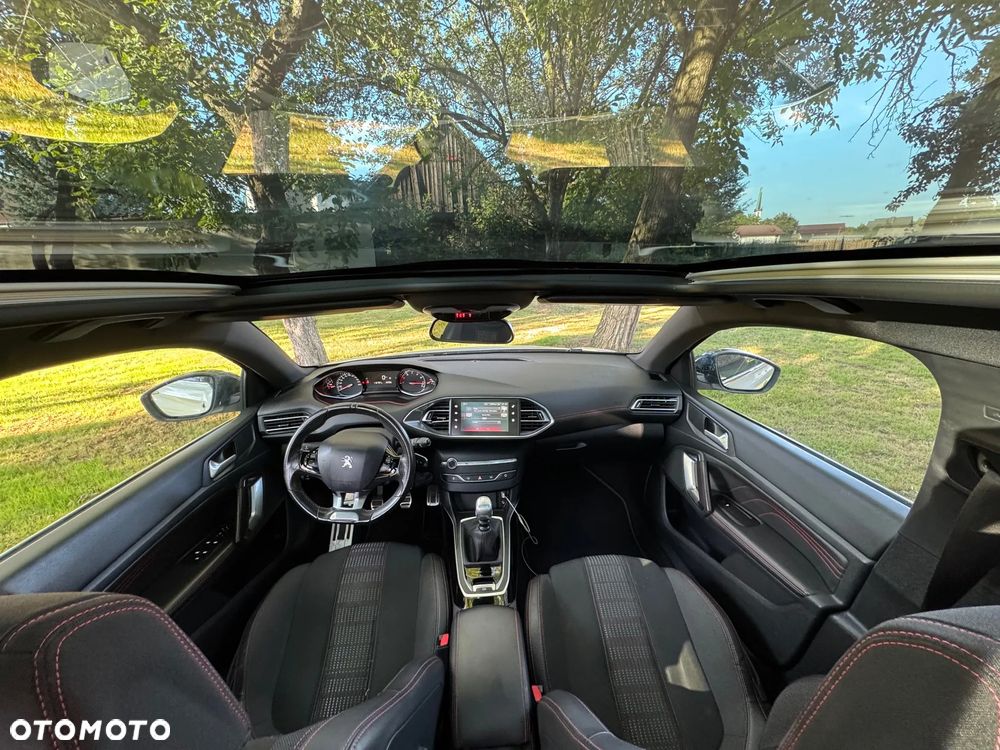 Peugeot 308 - 8