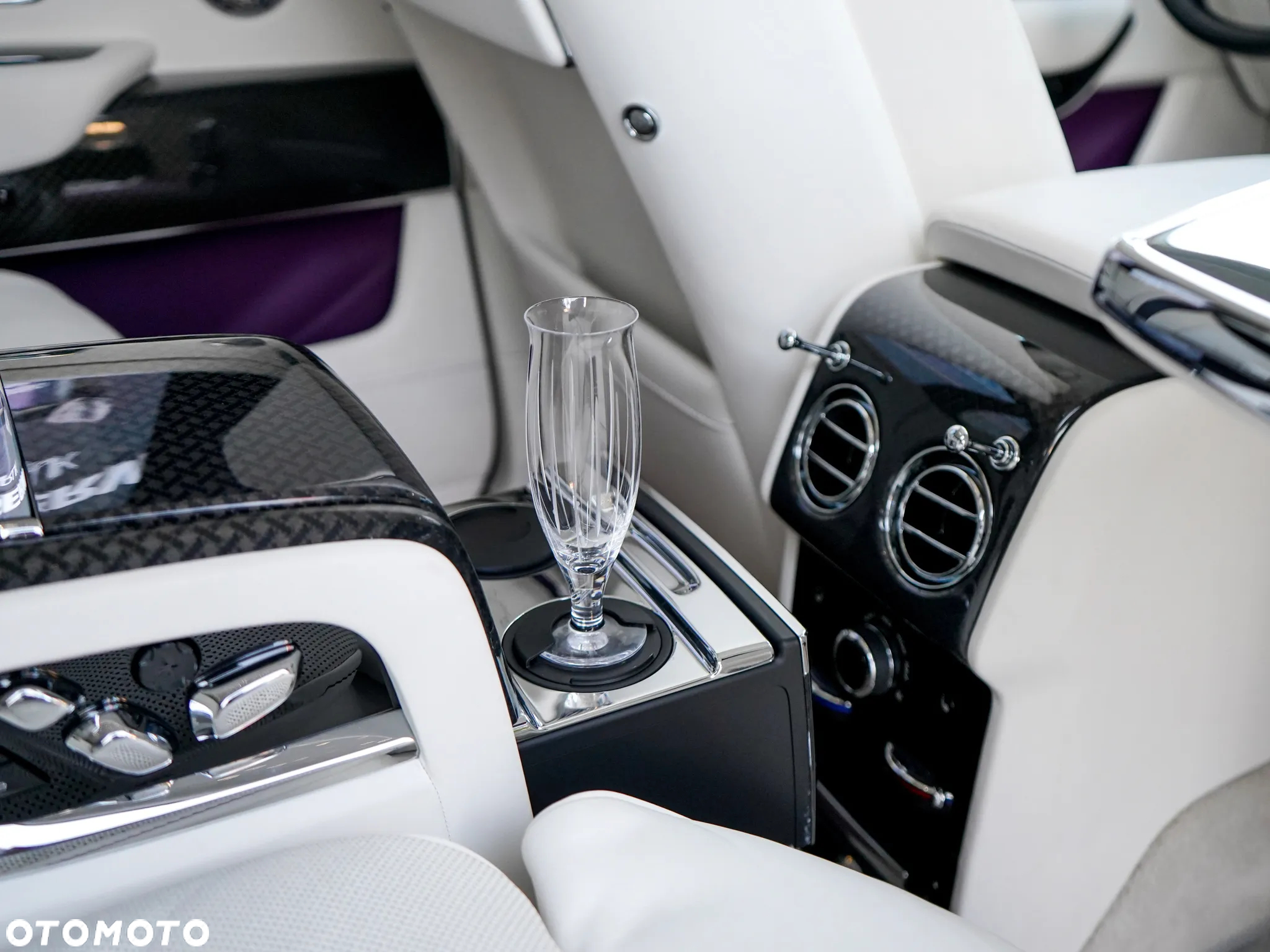 Rolls-Royce Cullinan Black Badge - 22
