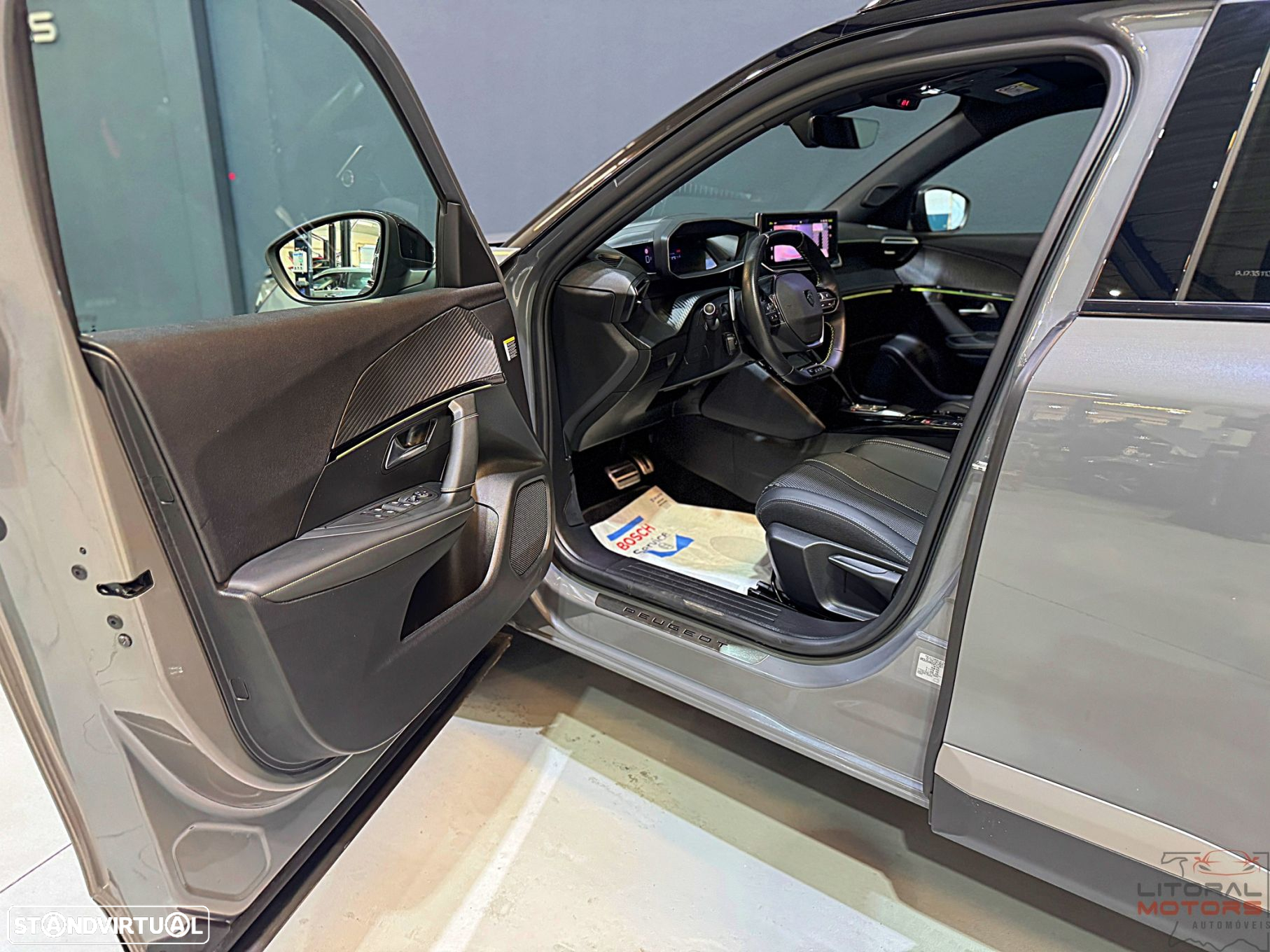 Peugeot 2008 1.2 PureTech GT EAT8 - 13
