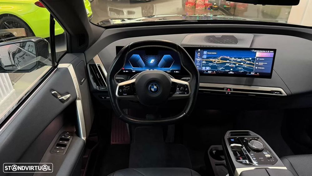 BMW iX xDrive 50 Pack Desportivo - 17