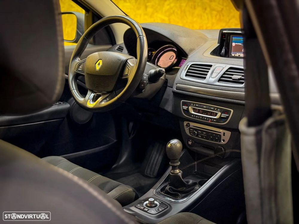 Renault Mégane Sport Tourer 1.5 dCi Confort SS - 16