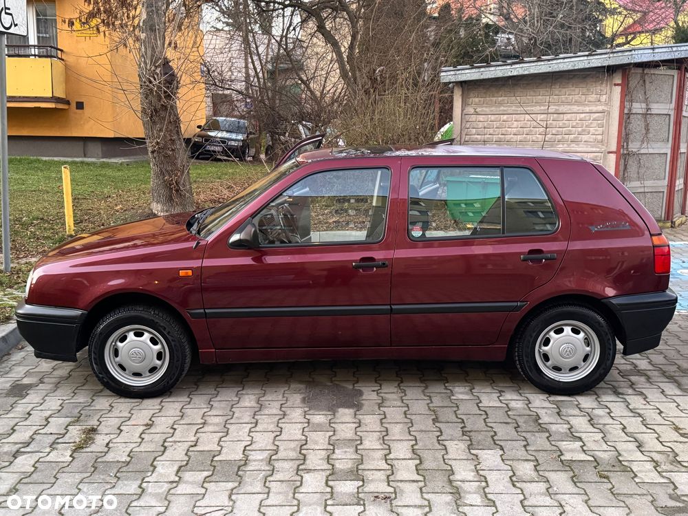 Volkswagen Golf 1.6 - 1