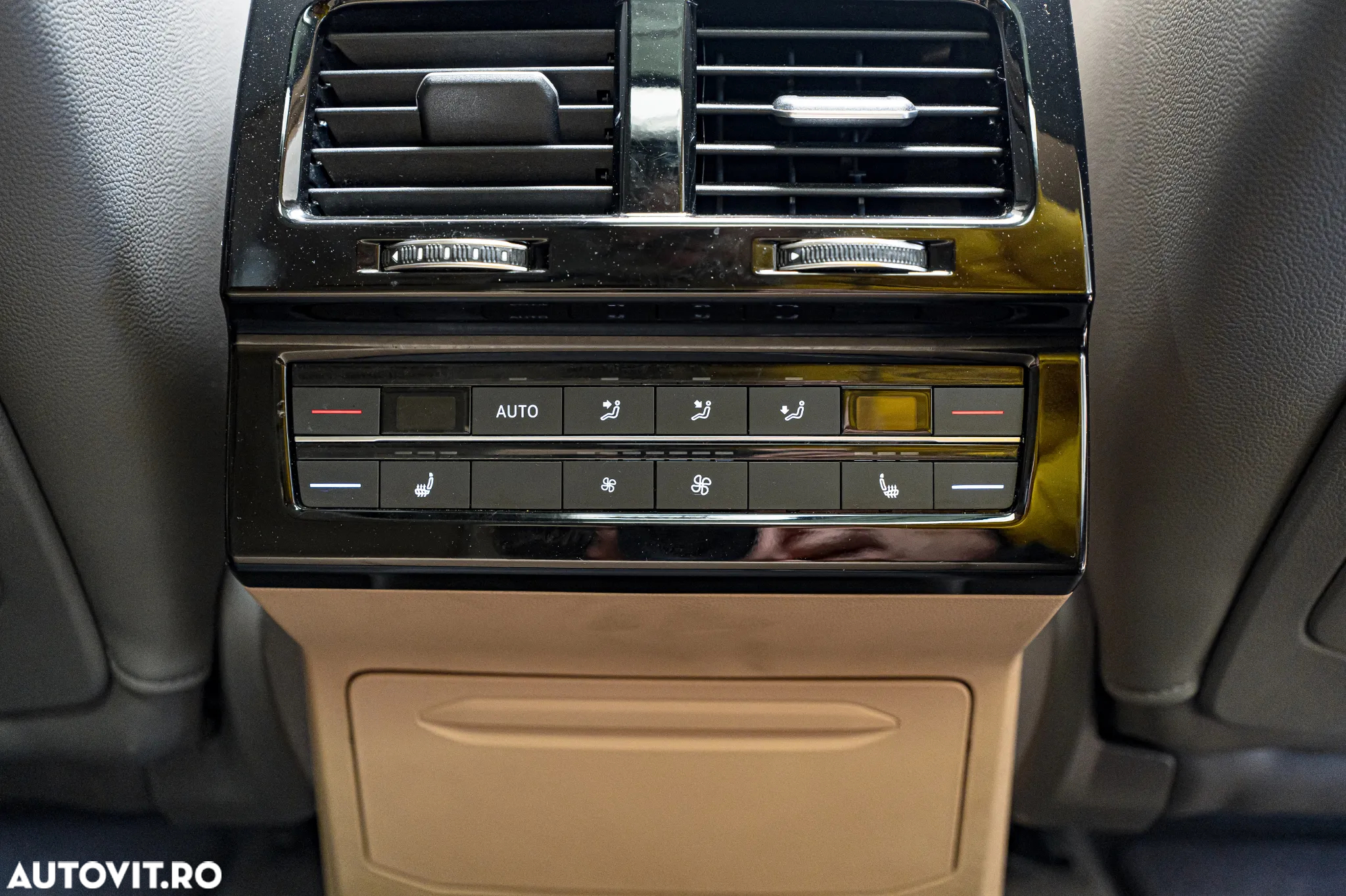 Volkswagen Touareg 3.0 V6 TDI 4Motion DPF Automatik - 25