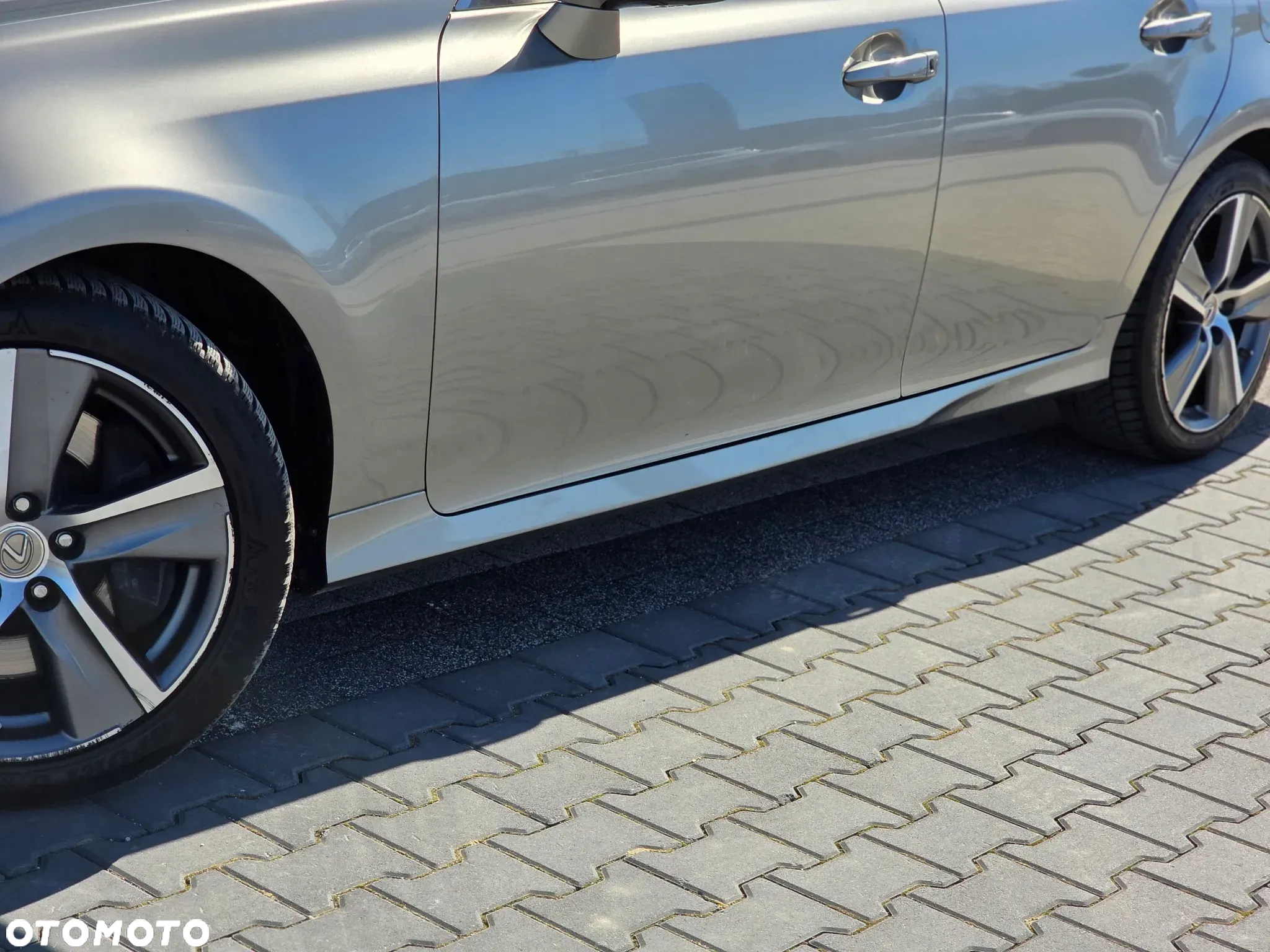 Lexus GS 200t / 300 F Sport - 17
