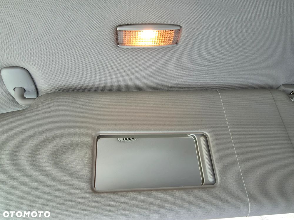 Volkswagen Caravelle 2.0 TDI L2 Trendline DSG - 9