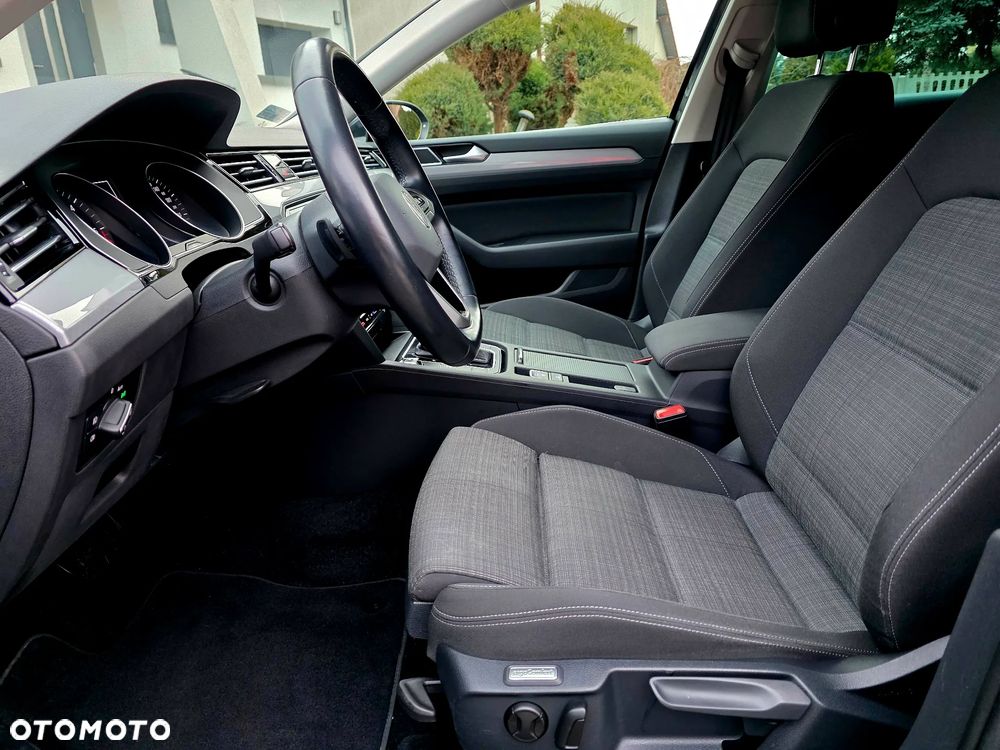 Volkswagen Passat 2.0 TDI EVO Business DSG - 20