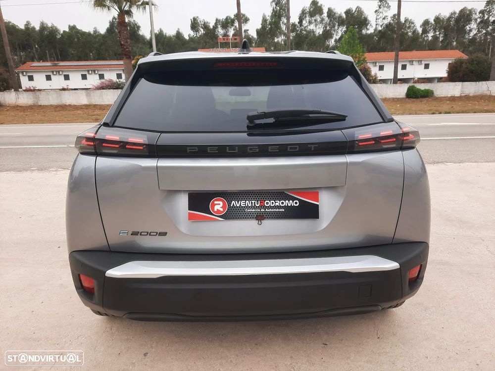 Peugeot e-2008 54 kWh Allure - 9