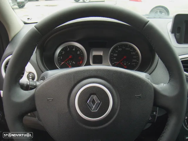 Renault Clio 1.2 16V Dynamique Luxe - 10