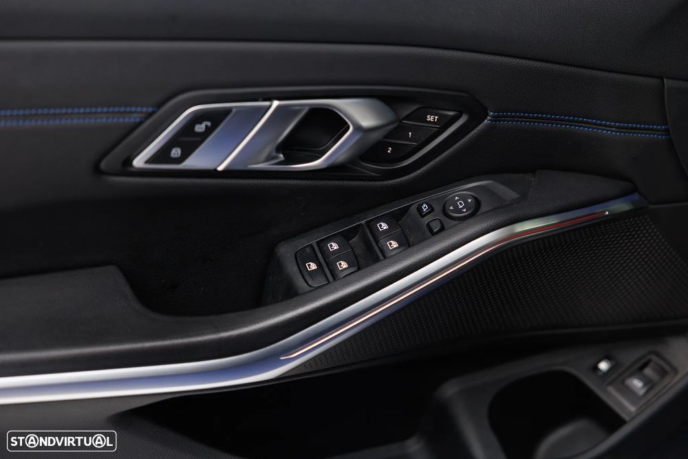 BMW 320 e Aut. M Sport - 32