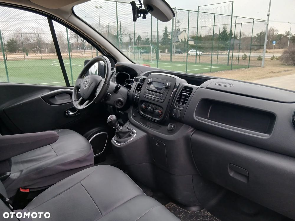 Opel Vivaro - 17