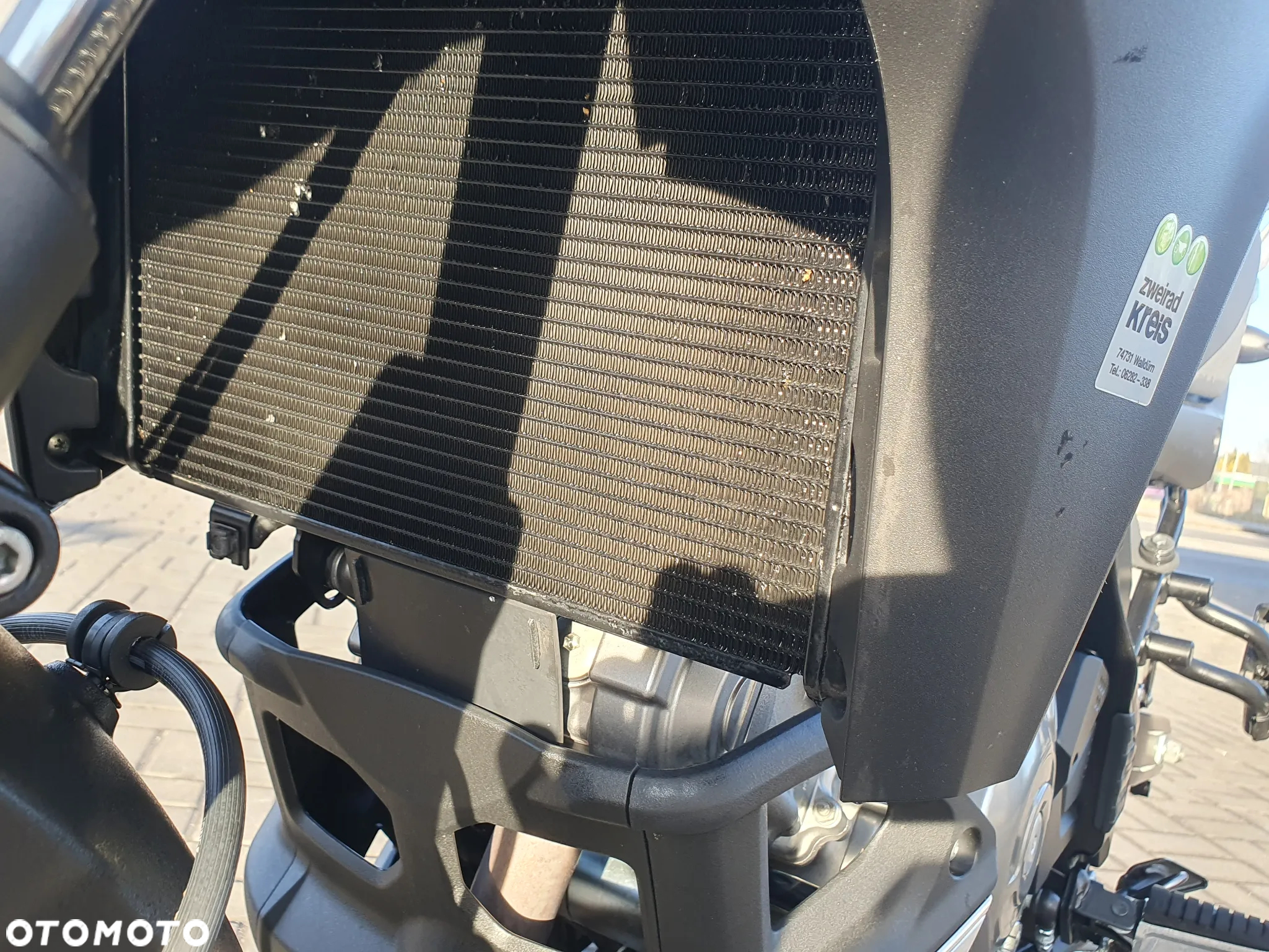 Suzuki V-STROM - 30