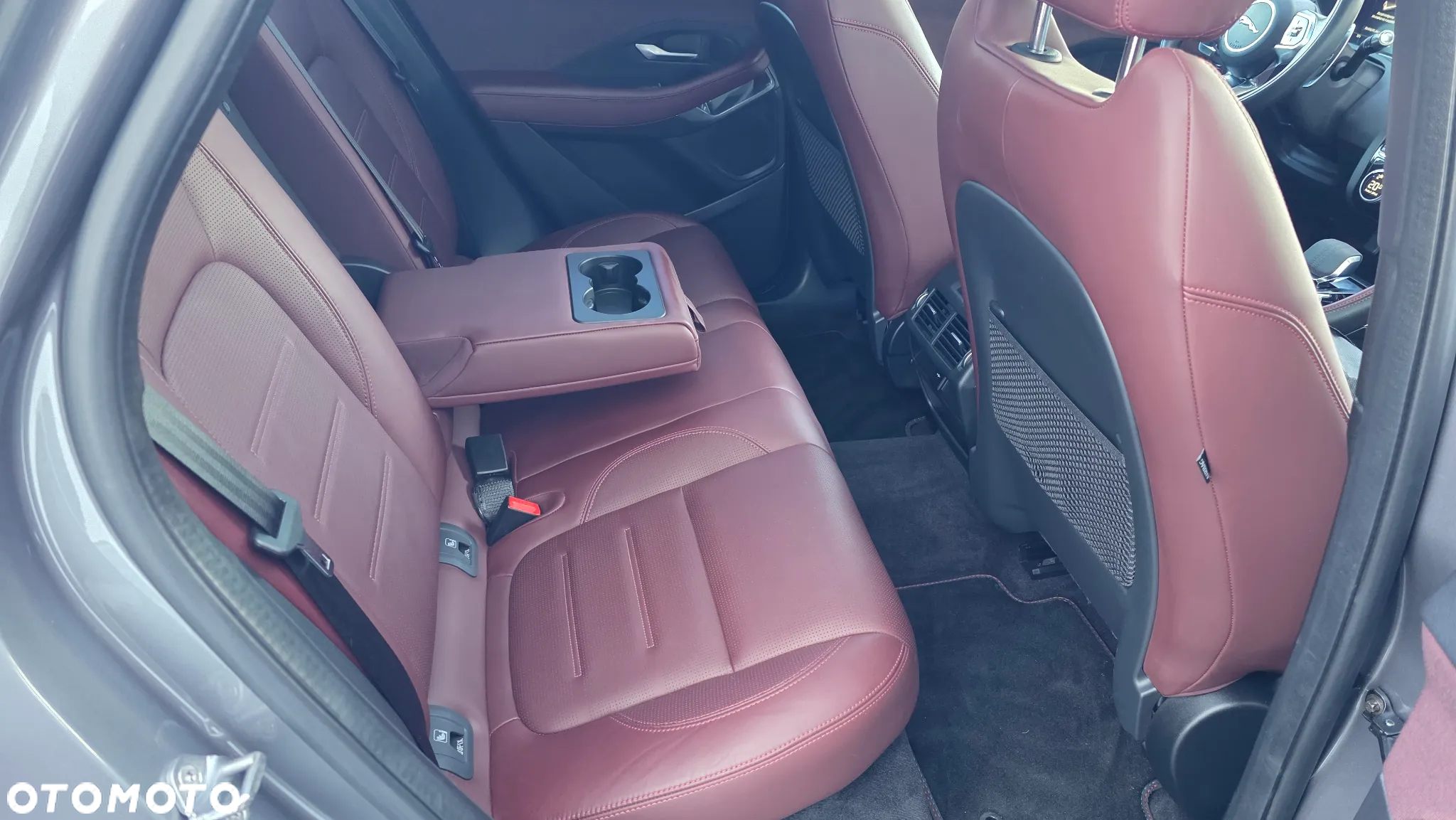 Jaguar E-Pace P250 AWD R-Dynamic Black - 16