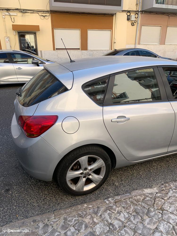 Opel Astra 1.3 CDTi Cosmo - 5