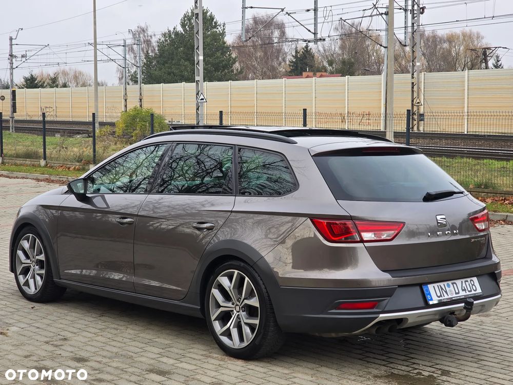 Seat Leon 2.0 TDI Start&Stop 4Drive DSG X-Perience - 37