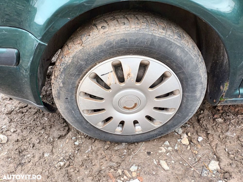 Dezmembrari  VW GOLF 4  1997  > 2006 1.4 16V Benzina - 8