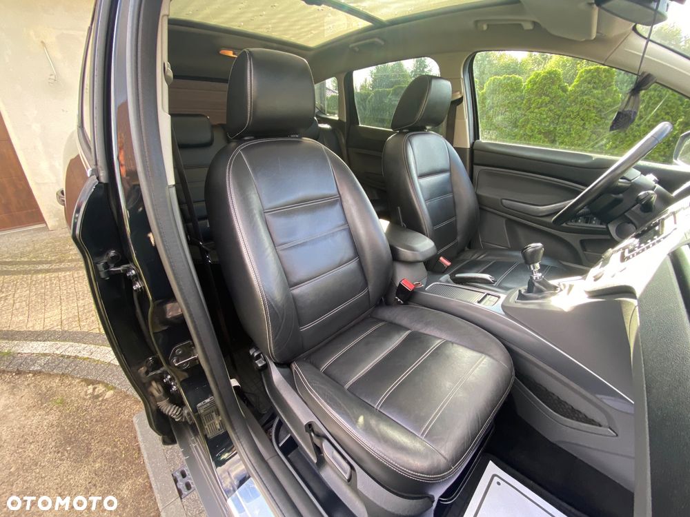 Ford Kuga 2.0 TDCi 4x4 Titanium - 34