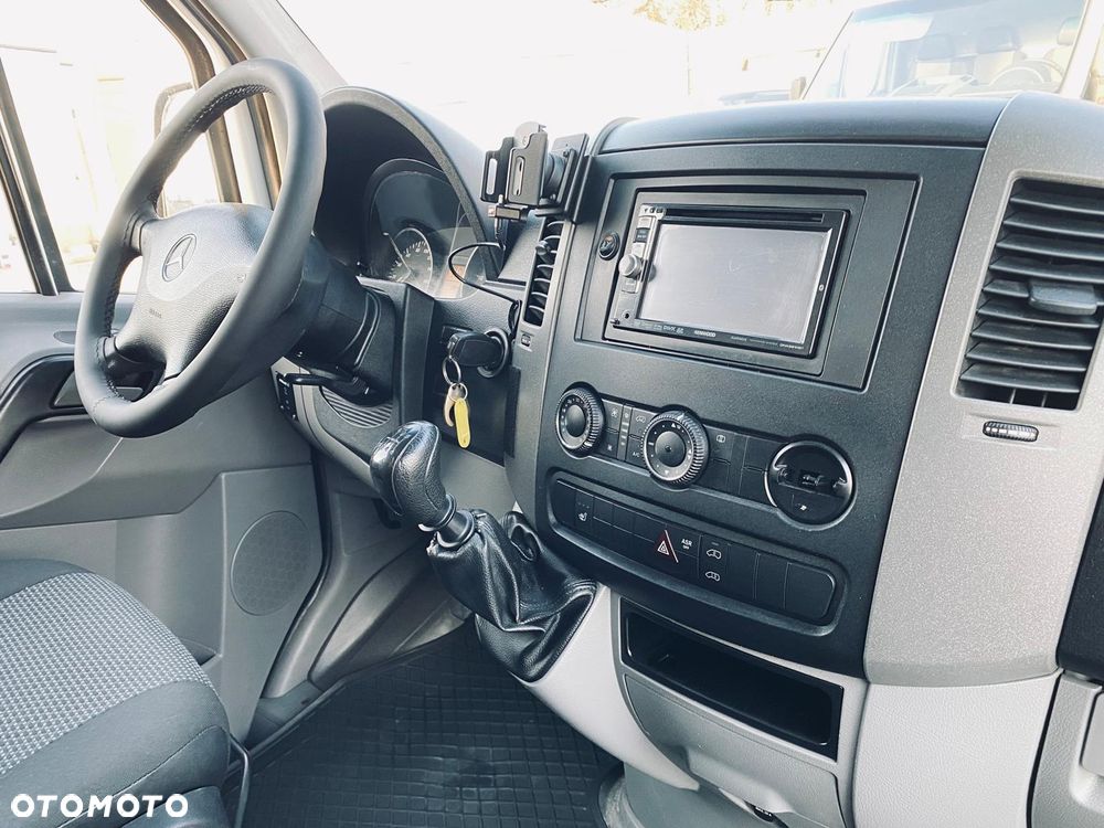 Mercedes-Benz SPRINTER - 18