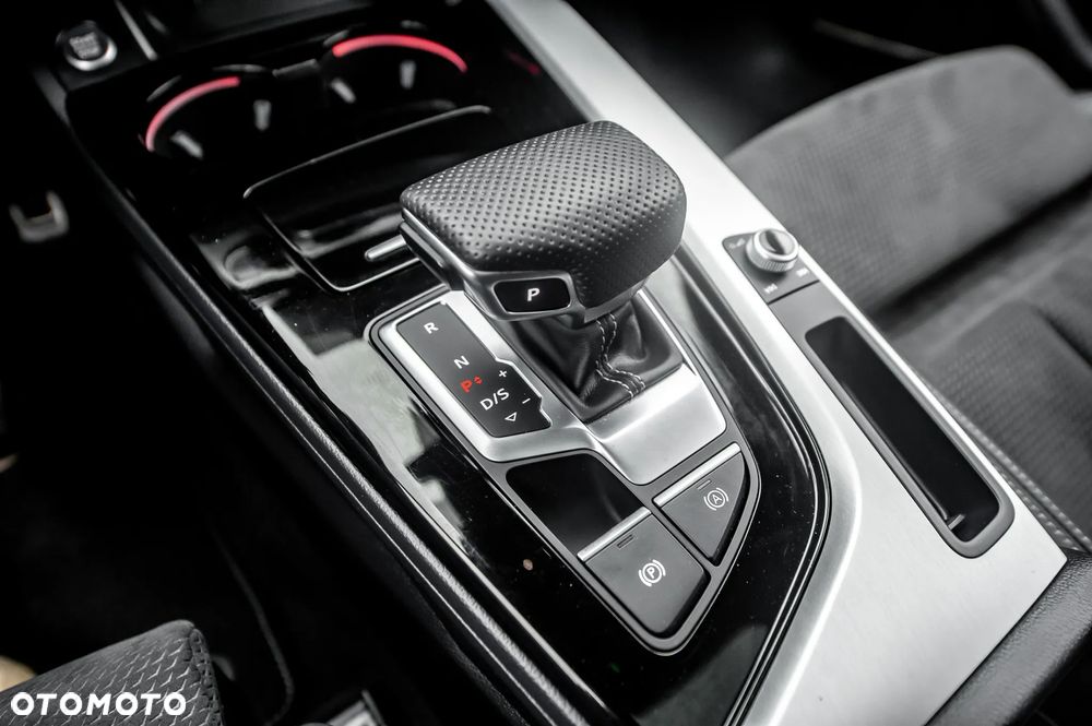 Audi A4 Avant 40 TDI quattro S tronic advanced - 39