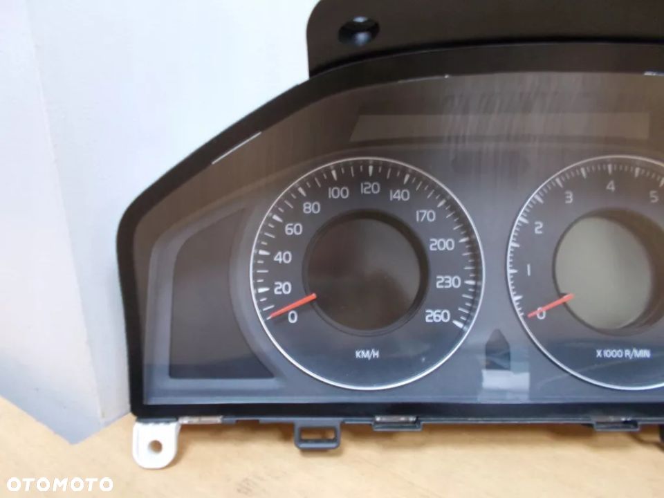 Licznik zegary Volvo S80 V70 XC70 EU 30786448AA - 2