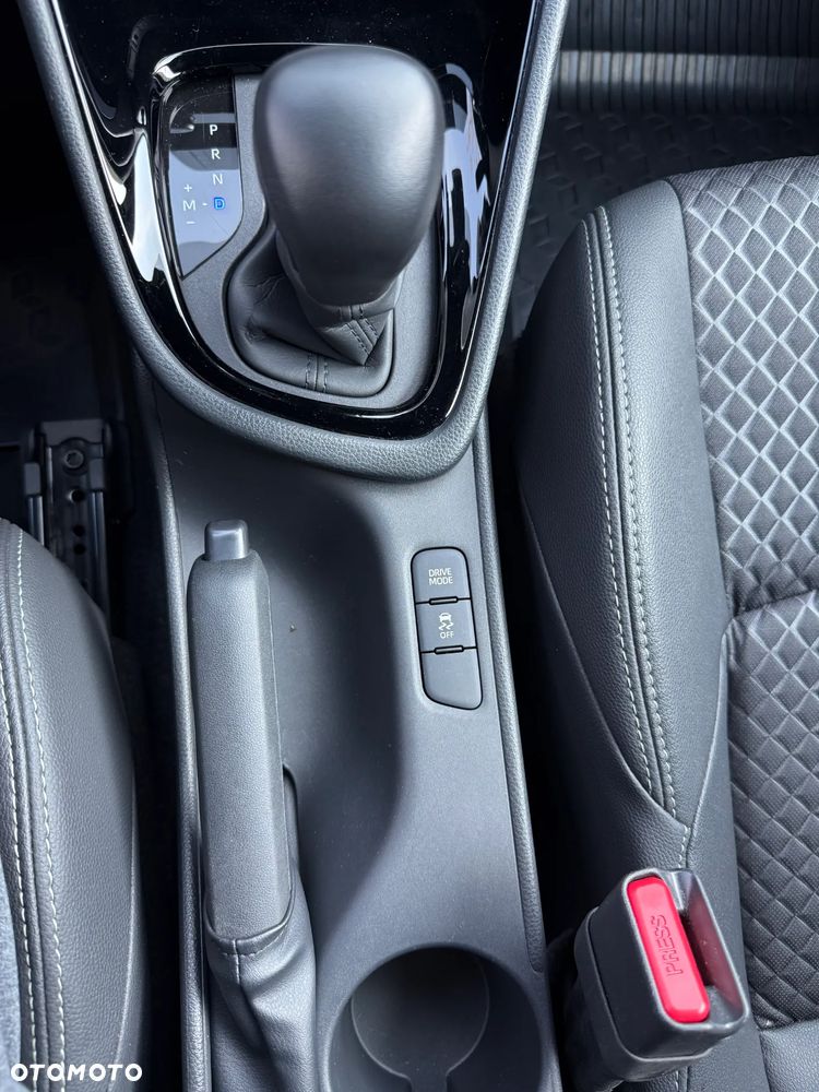 Toyota Yaris 1.5 Style CVT - 33