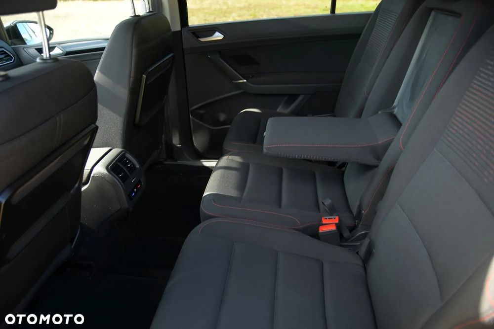 Volkswagen Touran 2.0 TDI BMT United - 23