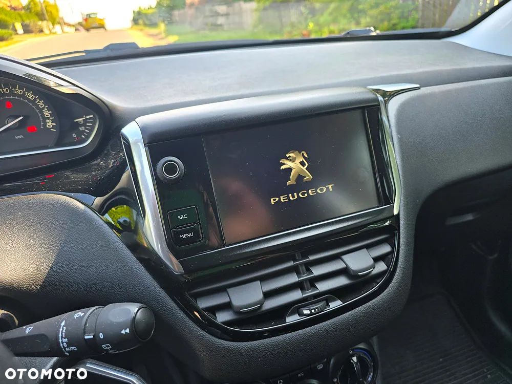 Peugeot 208 PureTech 82 Urban Move - 17