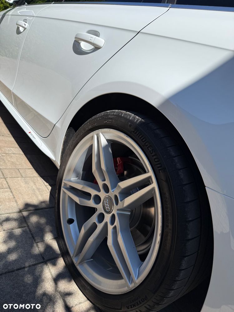Audi A4 Avant 2.0 TDI ultra sport - 17