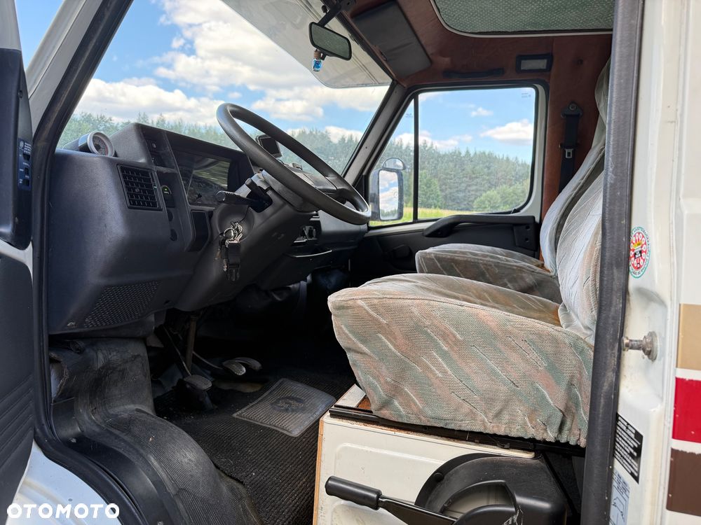 Peugeot J5 - 9